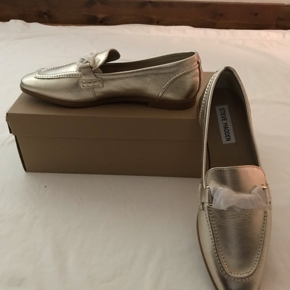 NWT STEVE MADDEN Gold Metallic Signature Women’s Loafers - Picture 4 of 6